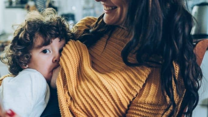 breastfeeding toddler